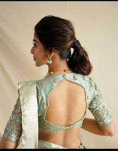 Saree Drape, Lace Blouse Design, Netted Blouse Designs, Pattu Saree Blouse Designs, Backless Blouse Designs, New Saree Blouse Designs, Traditional Blouse Designs, Latest Model Blouse Designs, Fashionable Saree Blouse Designs