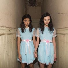 One Dress With Pink Ribbon. Size Medium. Colors: Light Blue, White, Pink. 70% Cotton. Dress Like The Grady Twins From Stanley Kubrick's Infamous Horror/Scary Movie, The Shining. Perfect For Halloween, Costume Parties. Cult Classic Halloween Costumes, Halloween Nuggets, Doll Photoshoot, Grady Twins, Horror Movie Costumes, The Shining Twins, Twin Costumes, Kostum Halloween, Project Mc2