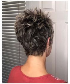 Hair Back View, Fine Hairstyles, Beckham Hair, Women Undercut, Wedge Haircut, Hairstyles For Thick Hair