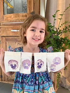 Hapa Zome, Flower Pounding, Flower Crafts Kids, Spring Craft, Art Activity, Special Flowers, Calico Fabric, Art Activities For Kids, Programming For Kids