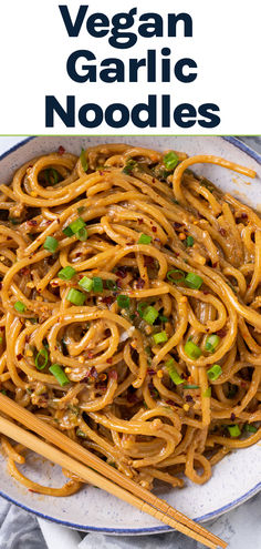 Vegan garlic noodles in a bowl with chop sticks. Delicious Dairy Free Dinner Recipes, Easy Vegan Noodle Recipes, Vegan Gluten Free Easy Recipes, Dinner Ideas Vegan Easy, Inexpensive Vegan Meals, Vegan Recipes For One Person, Vegan 5 Ingredient Recipes, Few Ingredient Meals Vegetarian, Vegan Picky Eaters