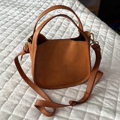 Used Once, Camel Color, Natural Leather Markings On This Bag Madewell Bags, Camel Color, Natural Leather, Crossbody Bags, Madewell, Camel, Sydney, Bag Lady, Purse