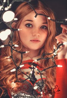 Christmas Lights Photoshoot, Christmas Light Photography, Christmas Fashion Photography, Portret Feminin, Photographie Portrait Inspiration