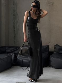 Traje Casual, Split Maxi Dress, Bodycon Maxi Dresses, Sling Dress, Slim Dresses, Leather Dress, Dress Design, Strap Dress, Types Of Skirts