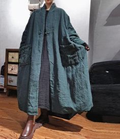 Linen Winter Clothes, Oversized Long Cotton Outerwear, Long Cotton Outerwear With Buttons, Long Green Cotton Outerwear, Vintage Long Cotton Outerwear, Green Lagenlook Outerwear For Fall, Green Oversized Long Outerwear, Fall Lagenlook Green Outerwear, Long Linen Outerwear For Winter