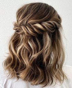 Wedding Guest Updo, Natural Hair Updo Wedding, Easy Wedding Guest Hairstyles, Guest Hair, Fishtail Braid, Wedding Guest Hairstyles, Natural Hair Updo, Short Wedding Hair, Penteado Cabelo Curto