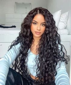 Chique Outfits, Beautiful Curly Hair, Hair Growth Serum, Long Black Hair, Long Curly Hair, Long Curly, Hair Dos, Gorgeous Hair, Pretty Hairstyles