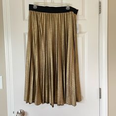 Pleated Skirt Gold Skirt Maxi Skirt Size L Perfect For The Holidays Party Flared Pleated Skirt With Elastic Waistband, Party Skirt With Elastic Waistband And Full Shape, Party Full Skirt With Elastic Waistband, Gold Lined Maxi Skirt For Summer, Gold Flowy Long Skirt, Gold Relaxed Skirt Bottoms For Spring, Party Midi Skirt With Elastic Waistband, Gold Relaxed Fit Skirt For Spring, Gold Midi Skirt For Party