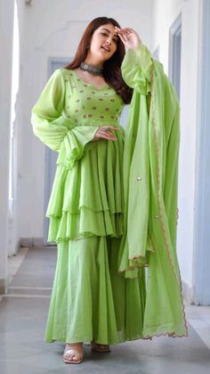 Tiered Dresses, Anarkali Dress Pattern, Stylish Short Dresses, Fancy Dresses Long, Trendy Dress Outfits, Sleeves Designs For Dresses, Simple Pakistani Dresses, Designer Party Wear Dresses