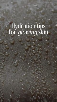 ✨Unlock Glowing Skin with These Hydration Tips! 💦 Hydration is key to radiant and youthful skin. Here are some tips to keep your skin glowing and hydrated all day long: 1. Drink Water Regularly 🚰 – Aim for at least 8 glasses a day. 2. Use a Hydrating Serum 💧 – Look for ingredients like hyaluronic acid. 3. Moisturize Daily 🧴 – Lock in moisture with a good quality moisturizer. 4. Eat Water-Rich Foods 🍉 – Include fruits and veggies like cucumbers, watermelon, and oranges. 5. Avoid Hot Showers ... How To Keep Face Hydrated, Hydration Tips, Tighten Facial Skin, Hydrating Face Mask, Content Plan, Oil Based Cleanser, Collagen Booster, Facial Aesthetics, Glowing Face