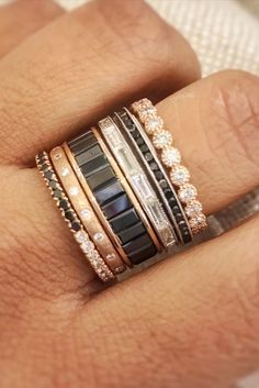 Rose Gold Diamond Band, Vintage Inspired Rings, Mom Ring, Future Engagement Rings, Black Wedding Rings, Accesories Jewelry, Jewelry Accessories Ideas, Fancy Jewelry, Crystal Rings