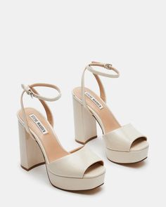 Cute Heels For Prom, Graduation Shoes Heels, Grad Heels, Hoco Heels, Block Heels Wedding, Graduation Heels, White Platform Heels, Graduation Shoes, Cream Heels