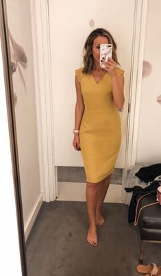 Professional Work Dresses, Mustard Work Outfit, Ann Taylor Outfits, Simple Office Outfit, Summer Work Outfits Curvy, Office Outfits For Ladies, Summer Office Attire, Work Dresses Women, Office Work Attire