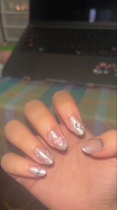 silver nails chrome nails douyin nails coquette nails Silver Douyin Nails, Short Douyin Nail, Douyin Nails Short, Silver Nails Chrome, Acubi Nails, Nails Coquette, Coquette Nails