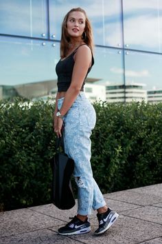 Inspired by the 90's: Crop top, Mom jeans, Nike Air Max Womens Air Max 90 Outfit Style, Air Max Outfit Women, Nike Air Max 90 Women Outfit, The Inside Job, Air Max 90 Outfit, Nike Air Max 90 Outfit, Nike Shoes Girls Kids, Air Max Outfit, Tennis Nike