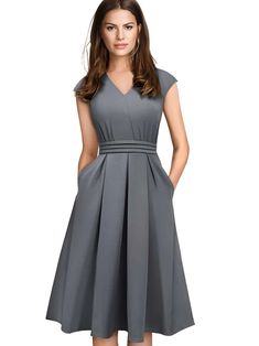 grey sleeveless dress with pockets. Shop dresses now at Drestiny for free shipping and tax covered. Save up to 50% off! Contemporary Dresses, Luxury Wear, Mode Design, Vestidos Vintage, Modern Dress, Swing Dress, Vintage Stil, Flare Dress, Dress Length