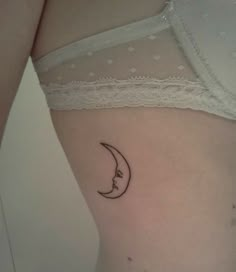 Ephemeral Tattoo, Henne Tattoo, Crescent Moon Tattoo, 4 Tattoo, Tattoos Geometric, Stick N Poke, Poke Tattoo, Dainty Tattoos