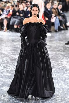 Couture 2024, Fairy Gown, Punk Street Style, Jean Paul Gaultier Haute Couture, Paul Gaultier Spring, Black Attire, Conceptual Fashion, Spring Couture, Black Wedding Dresses