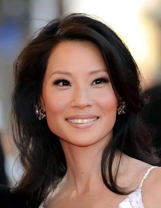 Lucy Liu Today, Catwoman Halle Berry, Lucy Lui, Asian Actresses, Ally Mcbeal, Barbara Eden, Bi Panic, Lucy Liu, Halle Berry