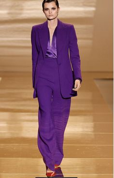 Dinner Outfits Fall, Violet Fashion, Stylish Business Outfits, Outfits Colorful, True Summer, Suit Pin, Professional Attire, Dinner Outfits, Fashion Winter