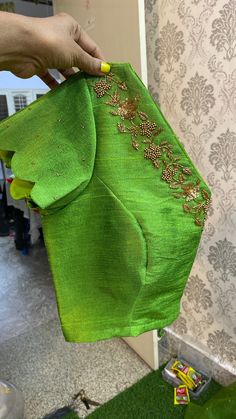 Green Silk blouse with V neck front and Back with crystal and Beaded works and scalloped short sleeves..!! Short Sleeve Blouse Design, Green Silk Blouse, Scalloped Sleeves, Blouse Designs High Neck, Boat Neck Blouse Design, Organza Embroidery, New Saree Blouse Designs, Kids Blouse Designs, Cutwork Blouse Designs