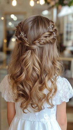 Wedding Hairstyles For Junior Bridesmaid, Braids With Space Buns, Junior Bridesmaid Hairstyles, Medium Boho Braids, Junior Bridesmaid Hair, Wedding Hairstyles For Girls, Kids Wedding Hair, Kids Hairstyles For Wedding, Cute Wedding Hairstyles