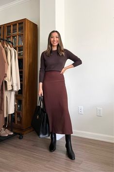 Office Skirt Outfit, Business Casual Skirt, Autumn Ootd, Professional Skirt, Casual Work Outfits Women, Capsule Wardrobe Work, Business Skirt, Casual Skirt Outfits, Fig Leaves