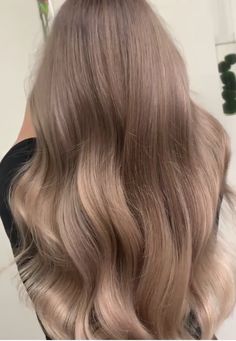 Champagne Ash Hair Color, Dark Blonde Hair Low Maintenance, Strawberry Ash Brown Hair, Champagne Hair Color Brown, Strawberry Ash Blonde Hair, Dark Champagne Blonde Hair, Dark Blonde Hair Aesthetic, Ash Strawberry Blonde Hair