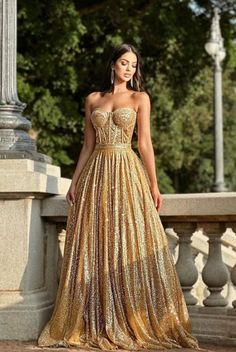 Gold Xv Dresses, Formal Dress Ideas For Women, Nude Formal Dress, Nude Formal Dresses, Glitter Prom Dresses, Sleeveless Party Dress, Long Formal Dresses, Classy Prom Dresses, Sweetheart Prom Dress