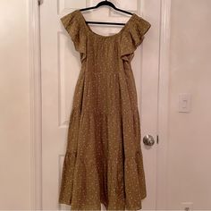 Reposhing This Item I Purchased From @Lhogan11. Loved It, But Ready To Rotate For Something New. Questions? Leave A Comment Below! Pioneer Dress, Peasant Dress, Madewell Dresses, Something New, Smocking, Madewell, Floral Print, Floral Prints, Midi Dress