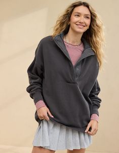 Aerie Getaway Quarter Snap Sweatshirt Aerie Oversized Sweatshirt, Aerie Clothing, Boot Cut Leggings, Bra Dress, Sports Skirts, Comfy Sweatshirt, Wardrobe Basics, Mens Outfitters, Cozy Fashion