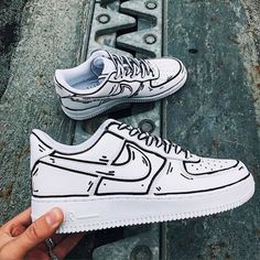 Painted Shoes Diy, Custom Sneakers Diy, Shoes Air Force, Custom Painted Shoes, White Nike Shoes, Nike Shoes Air, Jordan Shoes Girls