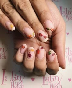 Autumn Nails Leaves, Autumnal Nails, Easy Nail Art Ideas, Almond Shaped Nails, Wedding Acrylic Nails, Shellac Nail Art, September Nails