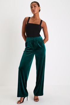 Velvet Pants Outfit Party, Christmas Pants, Green Velvet Pants Outfits, Christmas Party Outfits Casual, Christmas Party Dresses Classy, New Year Outfit Casual, Plaid Print Skirt, Christmas Party Outfit Work, Velvet Pleated Skirt