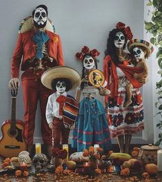 Matching Family Halloween Costumes, Sibling Halloween Costumes, Mexican Halloween, Matching Costumes, Halloween Photoshoot, Family Costumes, Theme Halloween