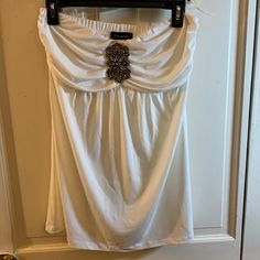 Fleurish White Xl Strapless Top 93%Polyester 7%Spandex Two Beads Missing On Front. Never Worn Never Washed Or Dried. Otherwise Excellent Condition. Thrift Manifest, Shoes List, Country Jeans, Thrift Clothes, Sublimation Ideas Projects Inspiration, Thrift Inspo, Sublimation Ideas, Oc Inspo, Thrifted Outfits