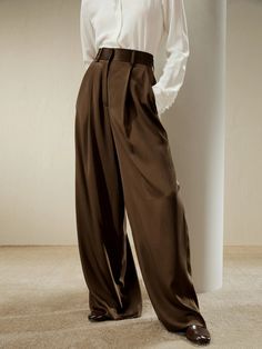 High-Waisted Wide Leg Dense Silk Pants Silk Clothes, Silk Nightwear, Look Formal, Silk Bedding, Satin Pants, Silk Trousers, Silk Pants, Mulberry Silk, Casual Wardrobe