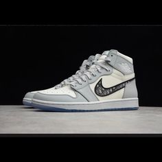 The Shoes, Which In Their Low-Top Version Set You Back Us$2,000, And Sell In Their High-Top Version For Us$2,200, Are No Bargain. Actually, They Are Among The Most Expensive Air Jordans Ever Sold. Tenis Nike Dunk, Best Mens Shoes, Cutesy Fashion, Dior Jordan 1's, Mens Sneakers Fashion, Dior Nike, Jordan 1 Dior, Nike Casual Shoes, Nike Shoes For Boys