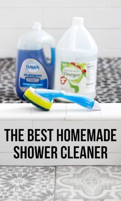 the best homemade shower cleaner is on top of a white box with blue and yellow toothbrushes