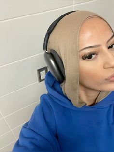 @asapshahed on tiktok Aesthetic Hijabi, Muslimah Fashion Casual, Fashion Gal, Hijabi Fashion Casual, Hijabi Style, Make Up Inspo