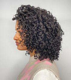 30 Current Curly Hair Cutting Techniques for Different Natural Patterns Cut For Curly Hair, Cut Curly Hair, Short Curly Afro, Curly Afro Hair, Curly Cut, Curly Haircut, Hair Adviser, Curly Hair Types, Fashion Hairstyles