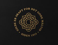 the golden seal for diet go be raw logo on a black background with gold lettering