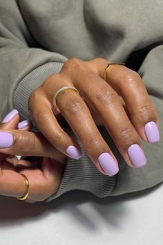 Summer Gel Nails Ideas Solid Color, Natural Nails Color Ideas, Summer Professional Nails, Real Nails Manicure, Ideas Uñas, Summer Nail Polish, Pastel Nails Designs, Lilac Nails, Fun Nail Colors