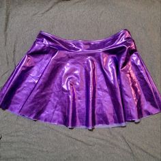 New Without Tags. Purple Metallic Flared Mini Skirt. Super Cute! Size Small. Art Mom Aesthetic, Purple Leather Skirt, Purple Bottoms, Art Mom, Mom Aesthetic, Trilogy Tour, Matching Halloween Costumes, Purple Bottom, Flared Mini Skirt