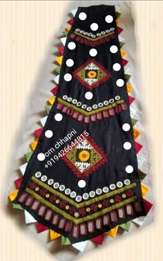 Gamthi Blouse Designs Latest, Gamthi Blouse Designs, Navratri Blouse Designs Latest, Navratri Dupatta, Lehenga Designs Latest, Kutch Work Designs, Navratri Dress, Navratri Chaniya Choli, Lehenga Designs Simple