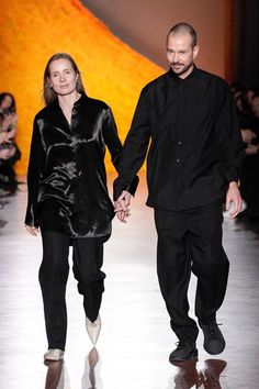 Men Fashion Show, Minimal Fashion, Sanders, Men Fashion, Chic Style, Fashion Show, Fashion Beauty, Lookbook