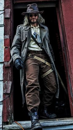 Karl Heisenberg, Resident Evil Vii, Concept Clothing, Cowboy Outfits, Human Poses, New Rock, Pose Reference Photo