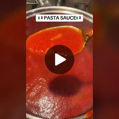 the video shows how to make pasta sauce