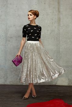 This skirt! Trade Outfits, Silver Skirt, Sparkle Skirt, Feminine Fashion, Bow Top, Fashion Statements, Eclectic Style