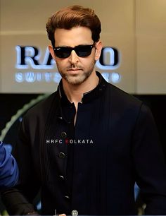 Diamond Face Shape, Medical School Motivation, Face Shape Hairstyles, Diamond Face, Beard Styles For Men, Hrithik Roshan, School Motivation, Greek Gods, Medical School